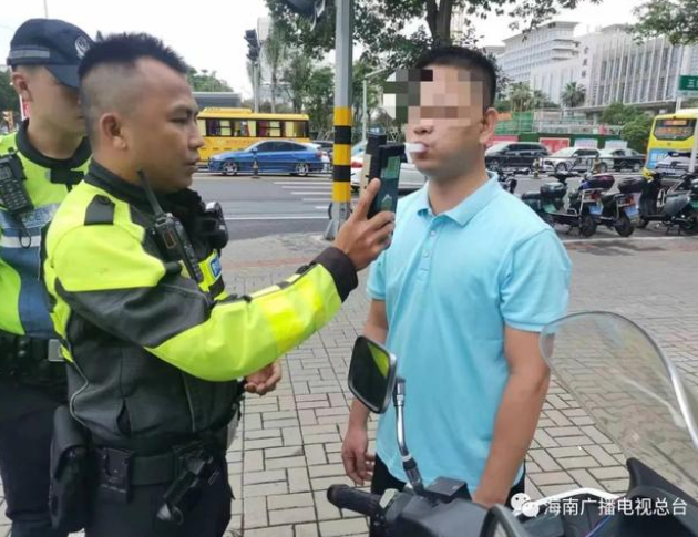 酒精測試儀多少算酒駕,睡醒≠酒醒!海口交警持續嚴查隔夜酒駕! 酒精測試儀多少算酒駕,睡醒≠酒醒!海口交警持續嚴查隔夜酒駕!
